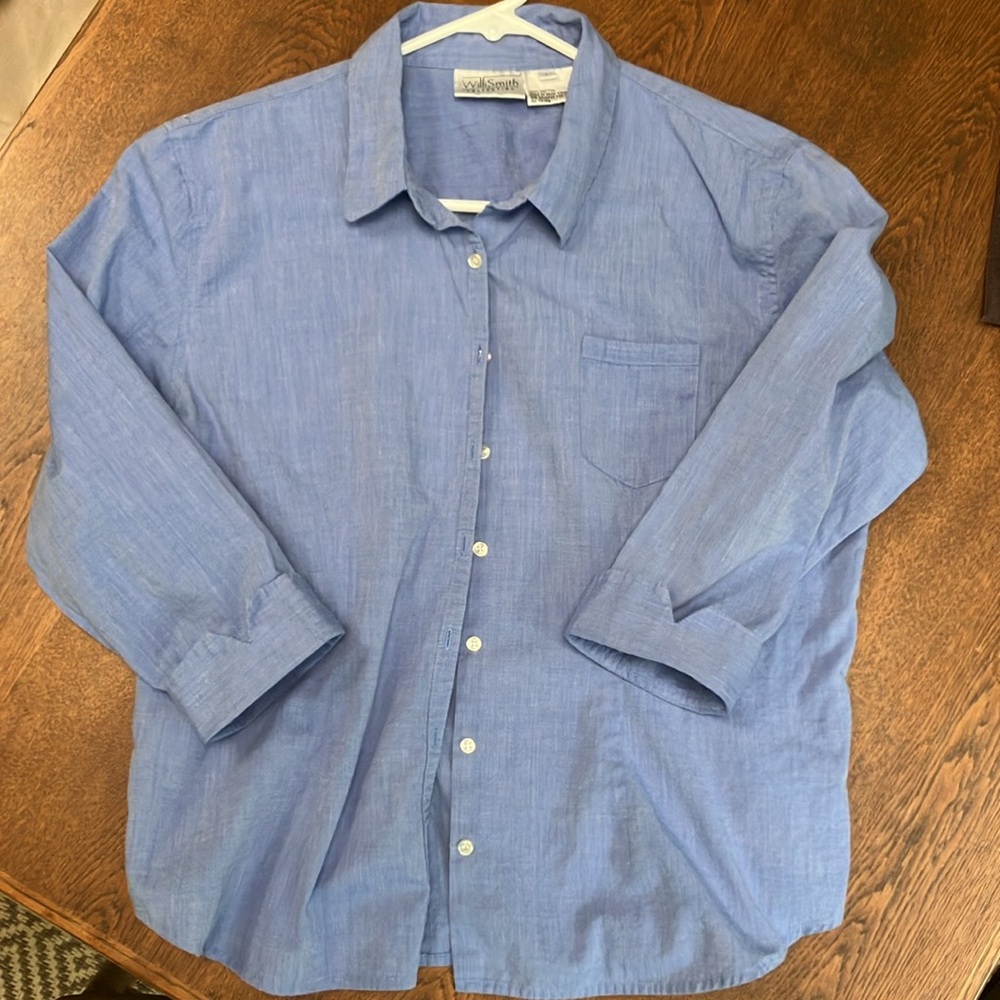 Willie Smith turned up cuff, collar-button front, tapered shirt, L. 100% cotton.